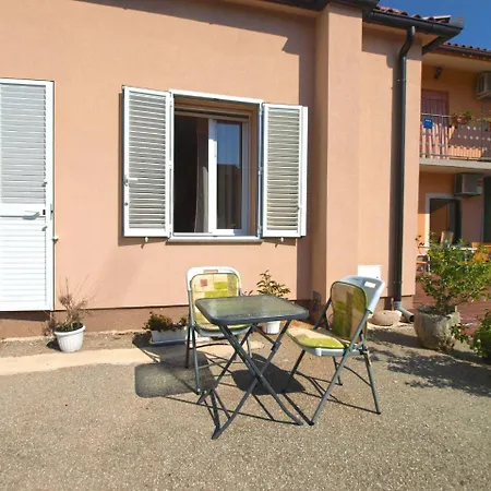 Apartment Davorka 1758 Valtura