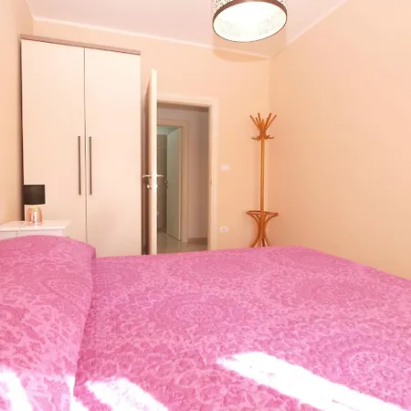 Davorka 1758 Apartman Valtura