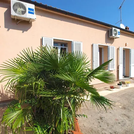 Apartment Davorka 1758 Valtura