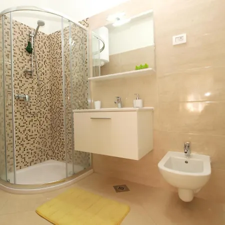 Apartment Davorka 1758